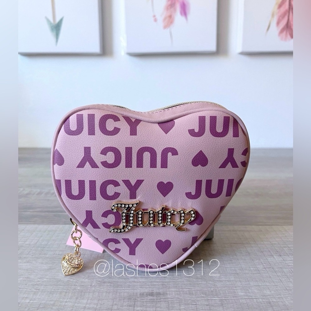 JUICY COUTURE Bag Fluffy Heart Crossbody Purse - Pink Logo